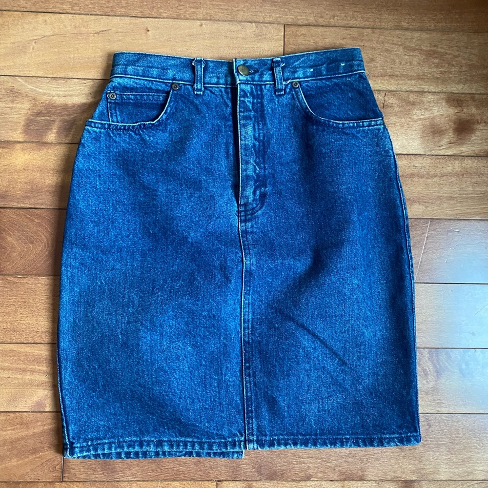 Vintage denim skirt. Perfect condition.